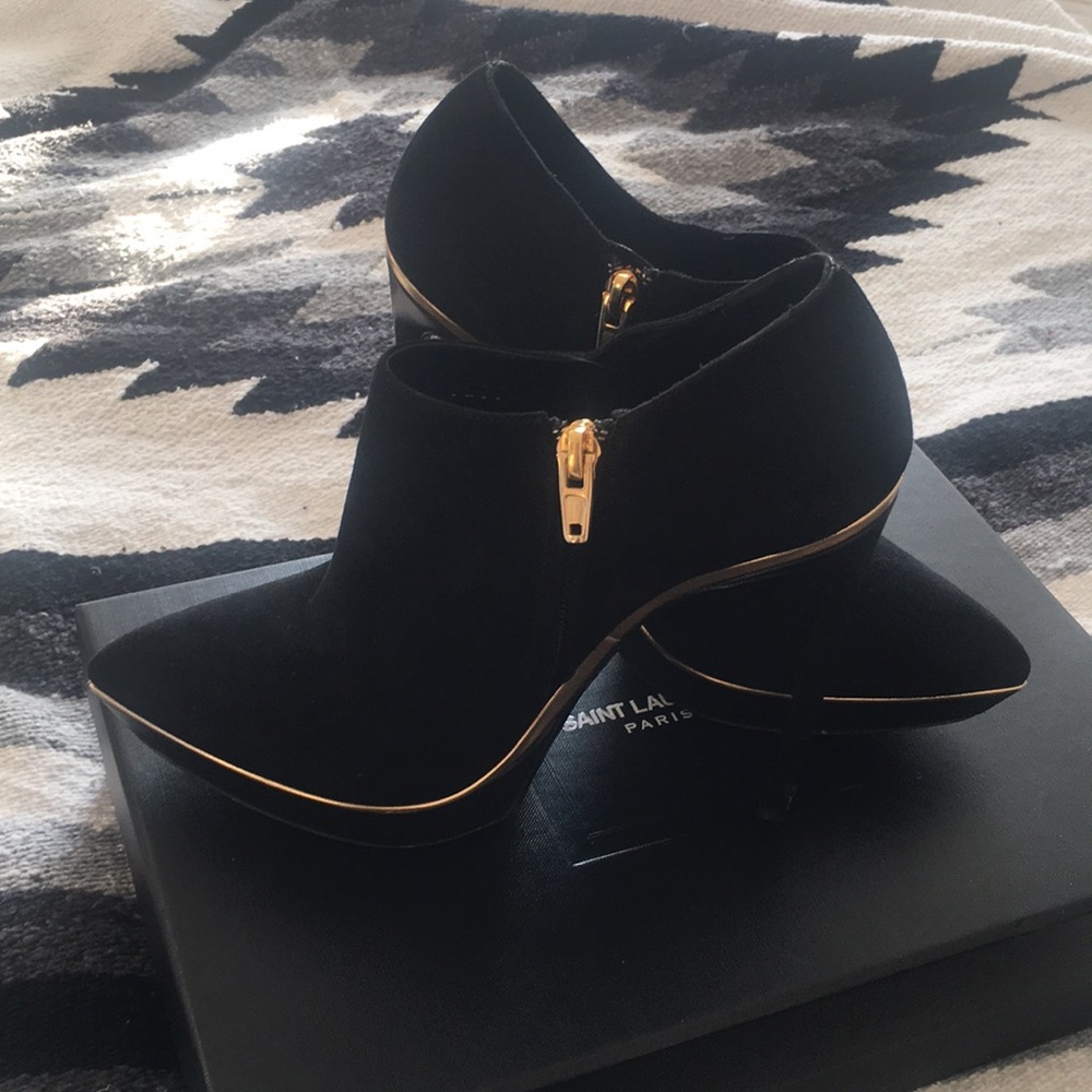 Saint Laurent Suede Pointed Booties - Picture 2 of 8